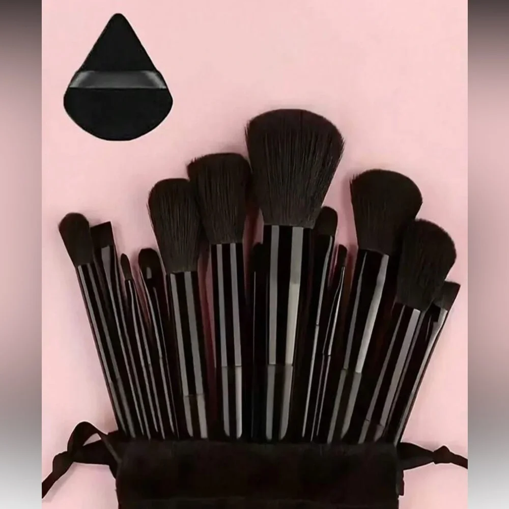 Professional Black 13 piece + Beauty Sponge Makeup Brush Set NEW 🏷️